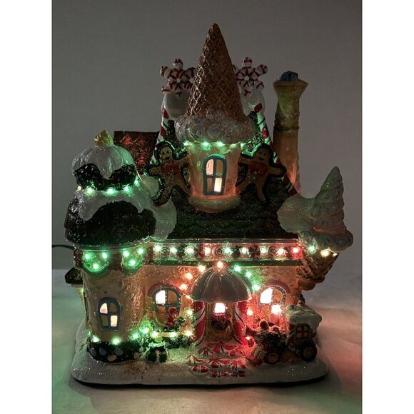 Vintage 2004 Fiber Optic Gingerbread House Christmas Village Candy Ice Cream Con - Picture 3 of 16